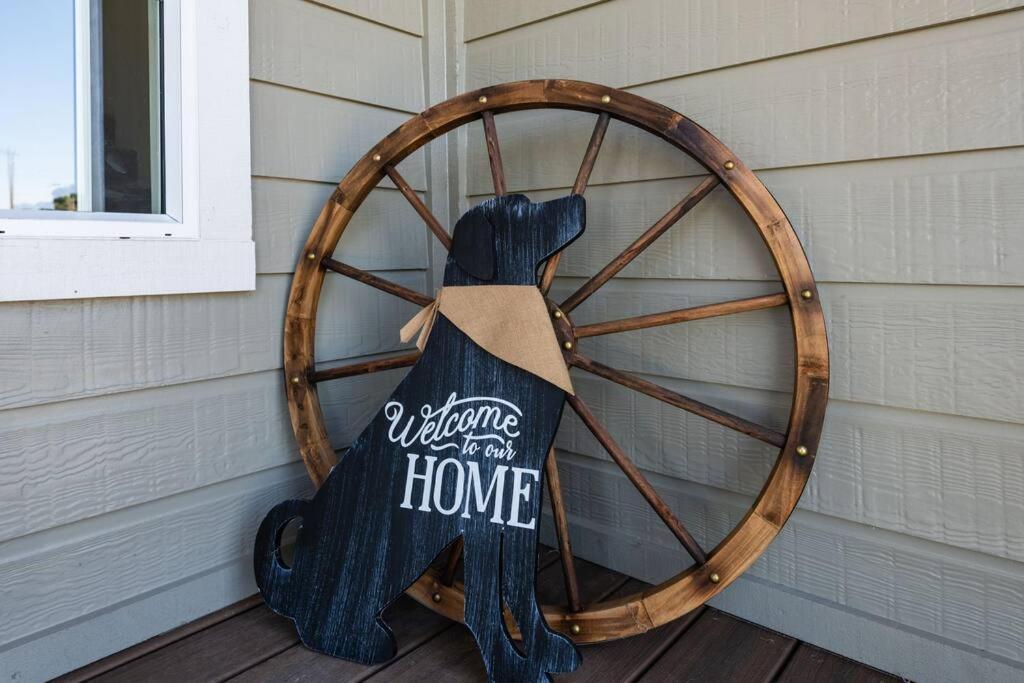 Our Farmhouse, Our Place: Cozy And Cute Homestead! El Paso de Robles Exterior foto