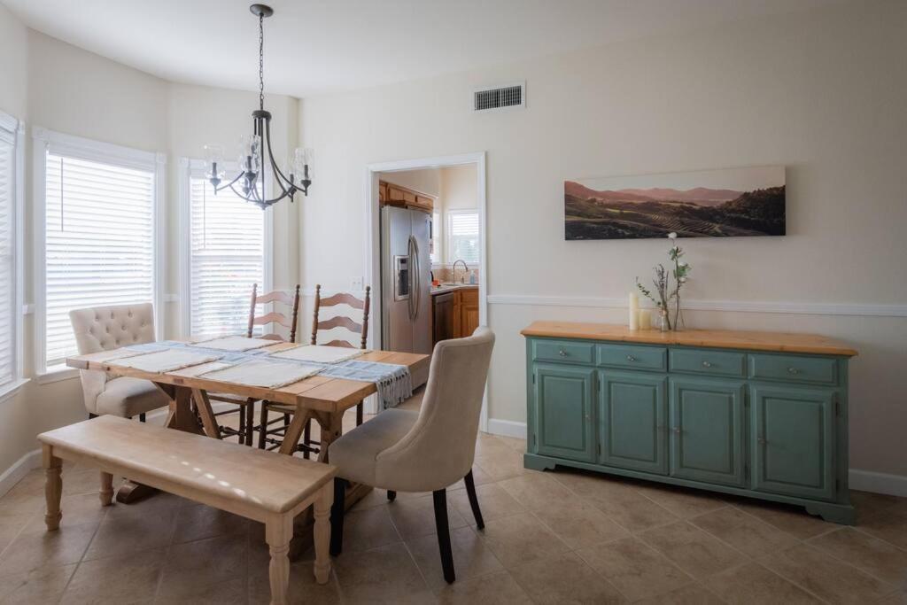 Our Farmhouse, Our Place: Cozy And Cute Homestead! El Paso de Robles Exterior foto