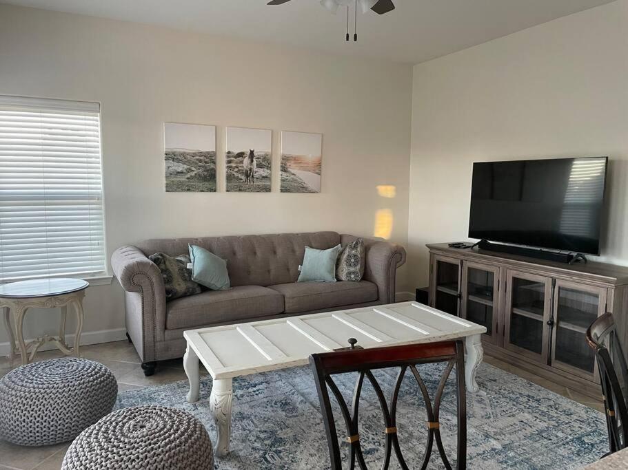 Our Farmhouse, Our Place: Cozy And Cute Homestead! El Paso de Robles Exterior foto