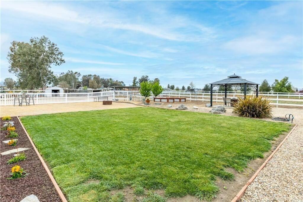 Our Farmhouse, Our Place: Cozy And Cute Homestead! El Paso de Robles Exterior foto