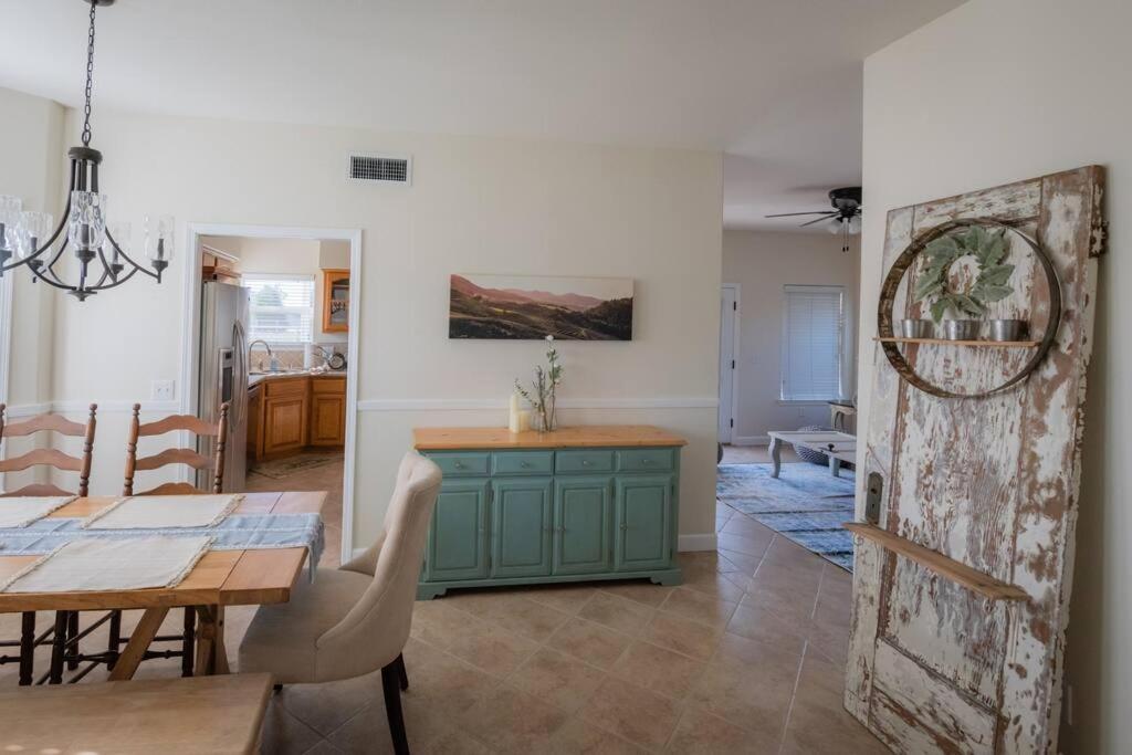 Our Farmhouse, Our Place: Cozy And Cute Homestead! El Paso de Robles Exterior foto